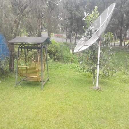 Villa Bukit Danau Lot 12 Cipanas  Eksteriør billede